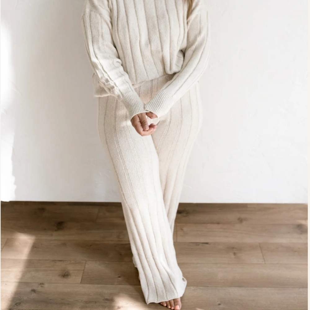 OATS Women's Wide Ribbed Knit Pant